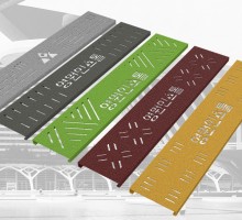 
&nbsp;


&nbsp;- 압연강재에 레이저로 문양을 가공해서 디자인효과를 주는 그레이팅- 건물 내부/외부에 사용가능한 배수로 덮개로 인테리어효과가 크며- 원할한 배수능력과 보행자의 안전 및 이동약자에 효과적인 트렌치커버